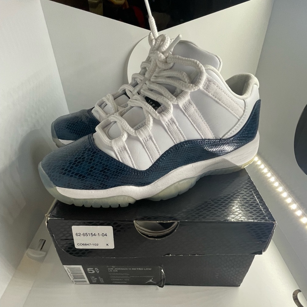 Air Jordan 11 Retro Low Snake Navy (2019) Size 5.5Y